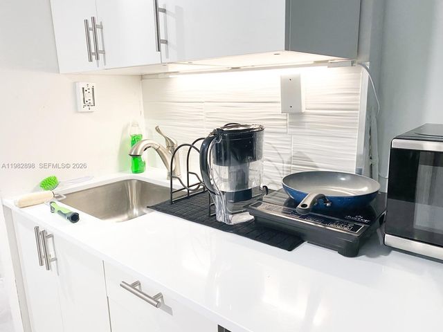 19201 Collins Ave 924, Sunny Isles Beach, FL 33160