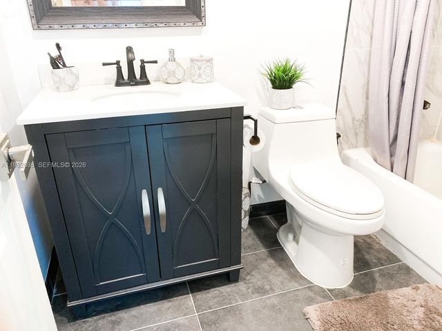 19201 Collins Ave 924, Sunny Isles Beach, FL 33160