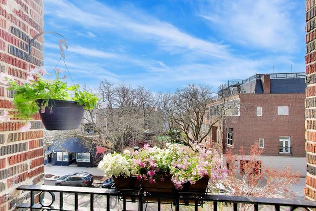 742 W Wrightwood Avenue 3, Chicago, IL 60614