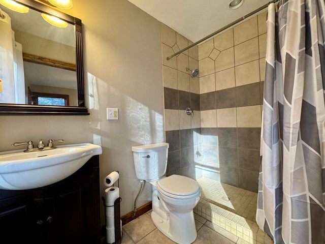 2433 W Maplehurst Drive, Roscommon, MI 48653