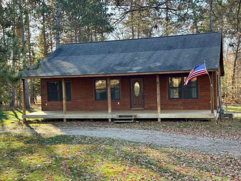 2433 W Maplehurst Drive, Roscommon, MI 48653