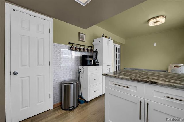 37346 Charter Oaks Boulevard, Clinton Township, MI 48036