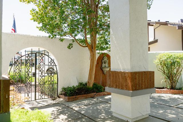 8323 Newbridge Way, Citrus Heights, CA 95610