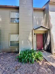 9127 Newhall Dr #33, Sacramento, CA 95826