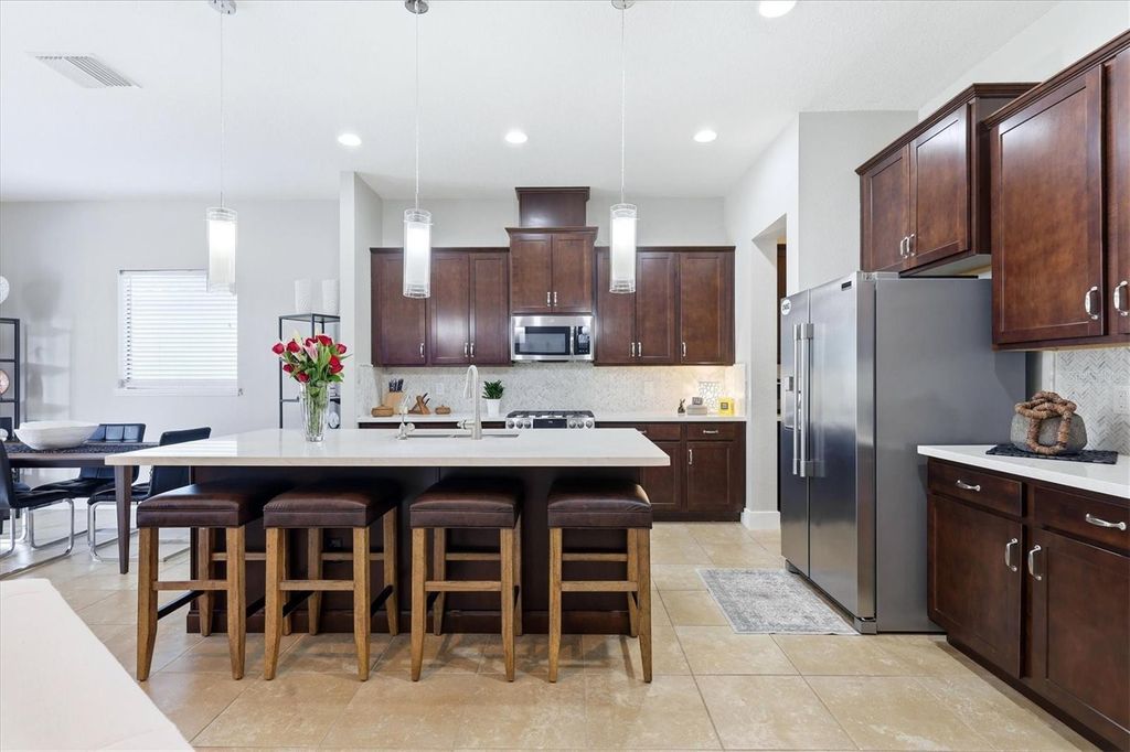 Image 16 of property listing at 5407 TITLE ROW DRIVE, Bradenton, FL 34210