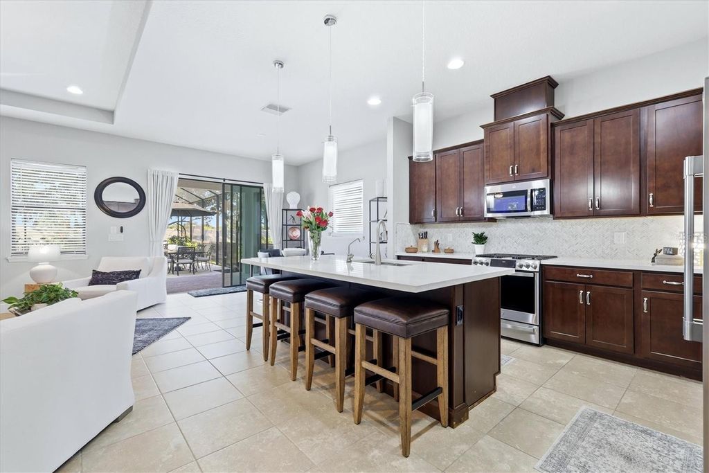 Image 17 of property listing at 5407 TITLE ROW DRIVE, Bradenton, FL 34210