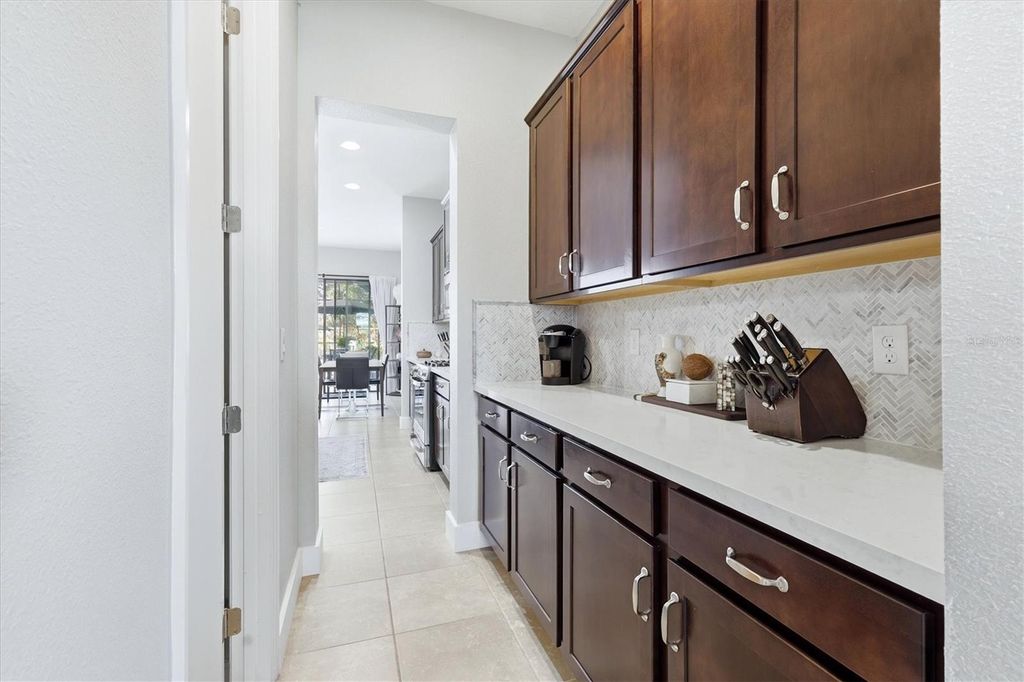 Image 20 of property listing at 5407 TITLE ROW DRIVE, Bradenton, FL 34210