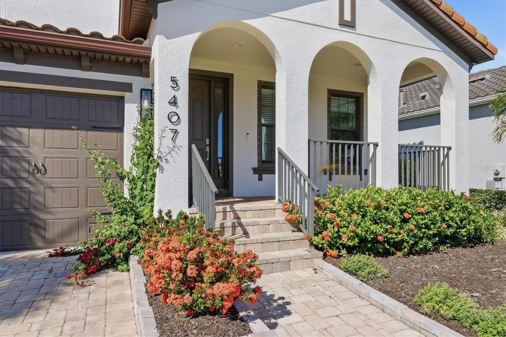Image 4 of property listing at 5407 TITLE ROW DRIVE, Bradenton, FL 34210