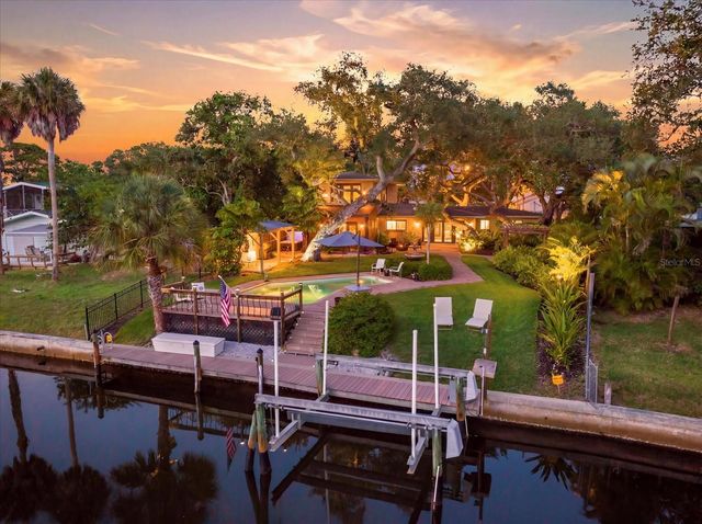 1827 BAYWOOD DRIVE, Sarasota, FL 34231