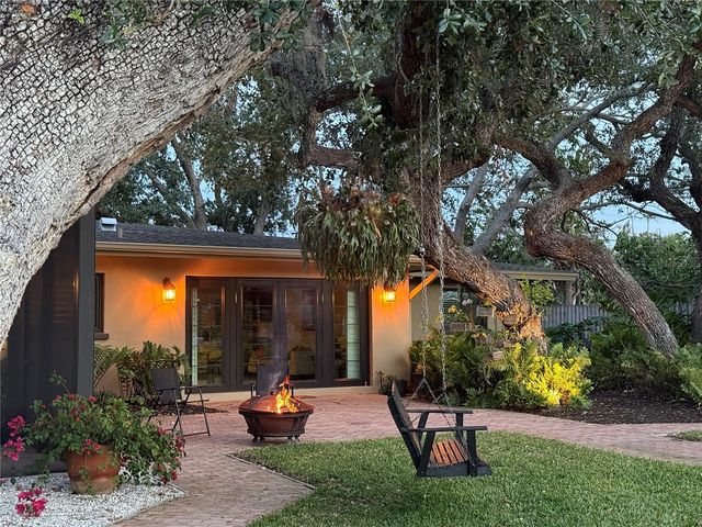 1827 BAYWOOD DRIVE, Sarasota, FL 34231