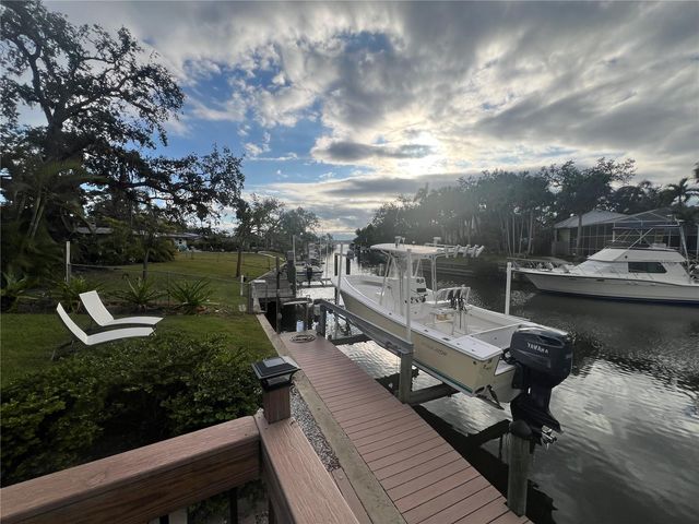 1827 BAYWOOD DRIVE, Sarasota, FL 34231