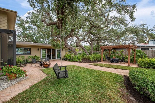 1827 BAYWOOD DRIVE, Sarasota, FL 34231