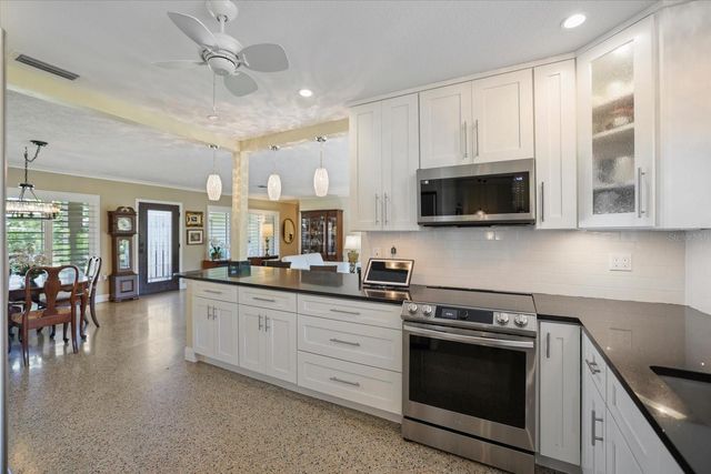 1827 BAYWOOD DRIVE, Sarasota, FL 34231