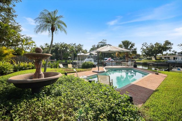 1827 BAYWOOD DRIVE, Sarasota, FL 34231