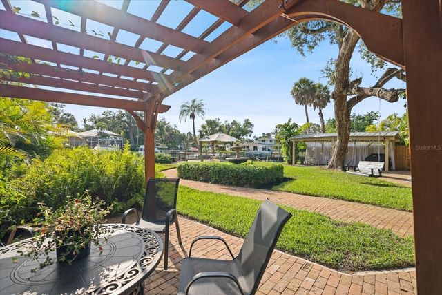 1827 BAYWOOD DRIVE, Sarasota, FL 34231