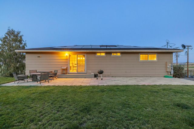 10580 Buesing Road, Klamath Falls, OR 97603