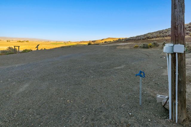 10580 Buesing Road, Klamath Falls, OR 97603