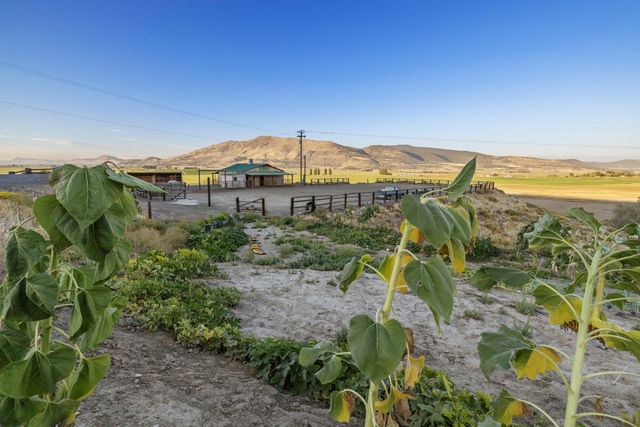 10580 Buesing Road, Klamath Falls, OR 97603