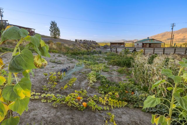 10580 Buesing Road, Klamath Falls, OR 97603