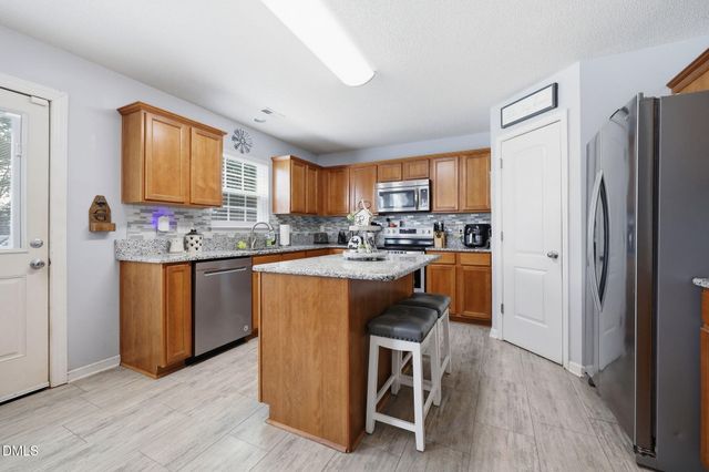 116 W View Drive, Burlington, NC 27215