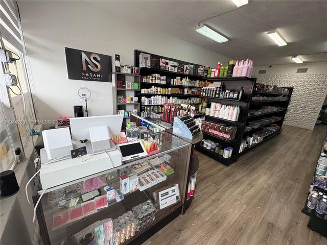 110 SW 27th Ave, Miami, FL 33135