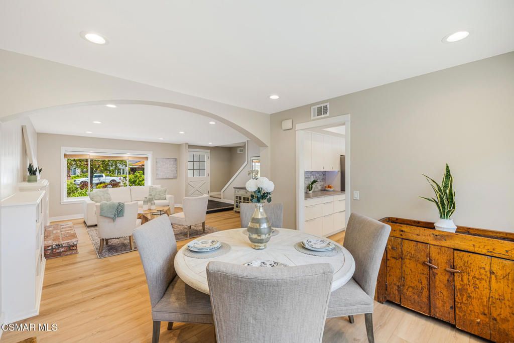 Image 10 of property listing at 369 Castilian Avenue, Newbury Park, CA 91320