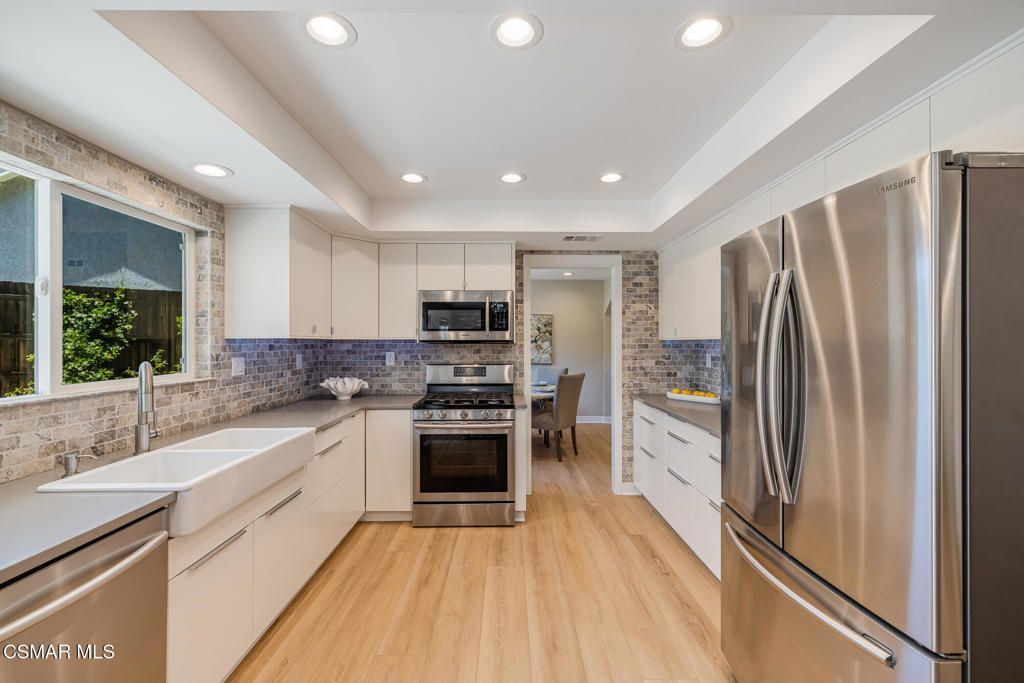 Image 11 of property listing at 369 Castilian Avenue, Newbury Park, CA 91320
