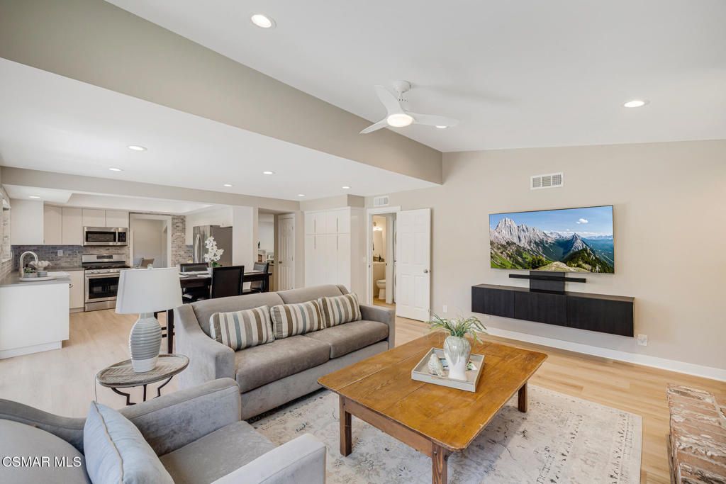 Image 20 of property listing at 369 Castilian Avenue, Newbury Park, CA 91320