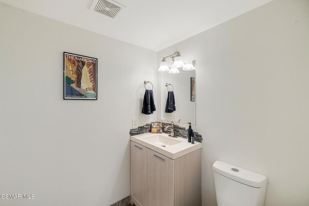 Image 21 of property listing at 369 Castilian Avenue, Newbury Park, CA 91320