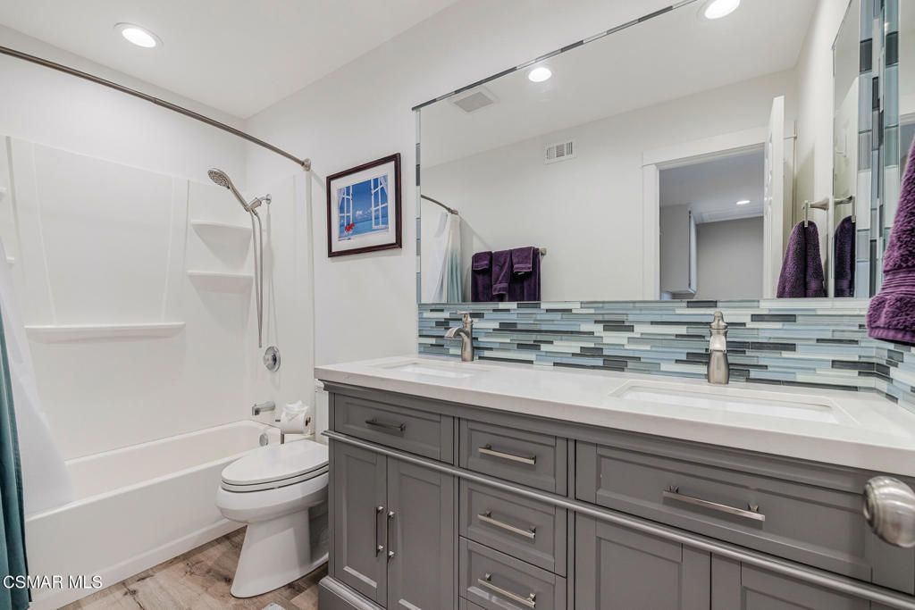 Image 25 of property listing at 369 Castilian Avenue, Newbury Park, CA 91320
