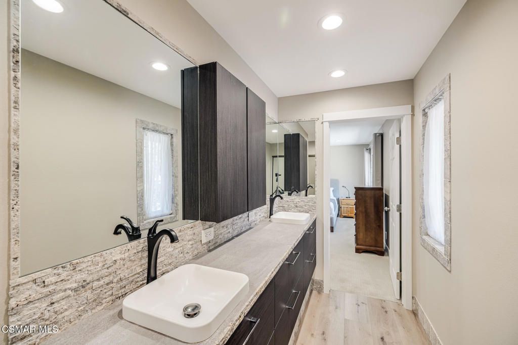Image 29 of property listing at 369 Castilian Avenue, Newbury Park, CA 91320