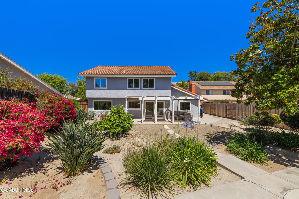 Image 3 of property listing at 369 Castilian Avenue, Newbury Park, CA 91320
