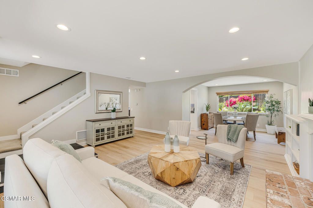 Image 6 of property listing at 369 Castilian Avenue, Newbury Park, CA 91320