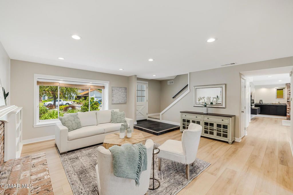 Image 7 of property listing at 369 Castilian Avenue, Newbury Park, CA 91320