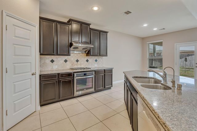 17602 Stamford Oaks Drive, Tomball, TX 77377