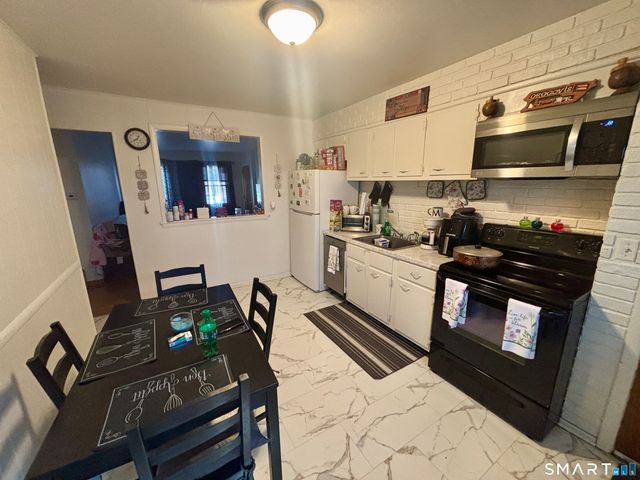 69 Oak Ridge Drive 51, New Haven, CT 06513