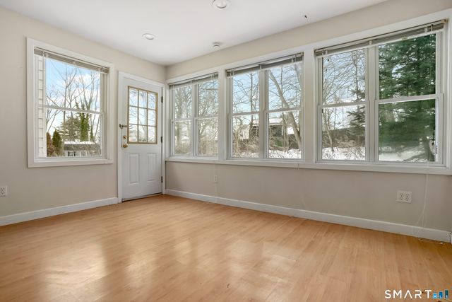 42 Carroll Road, Hamden, CT 06517