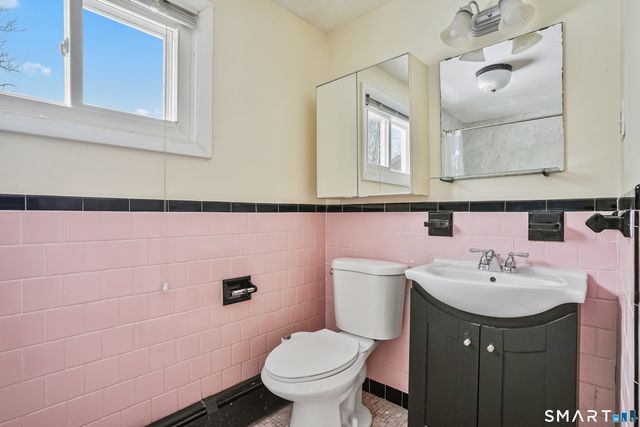 42 Carroll Road, Hamden, CT 06517