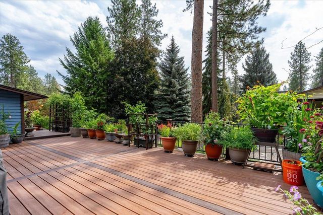 4504 E Lane Park Rd, Spokane, WA 99021