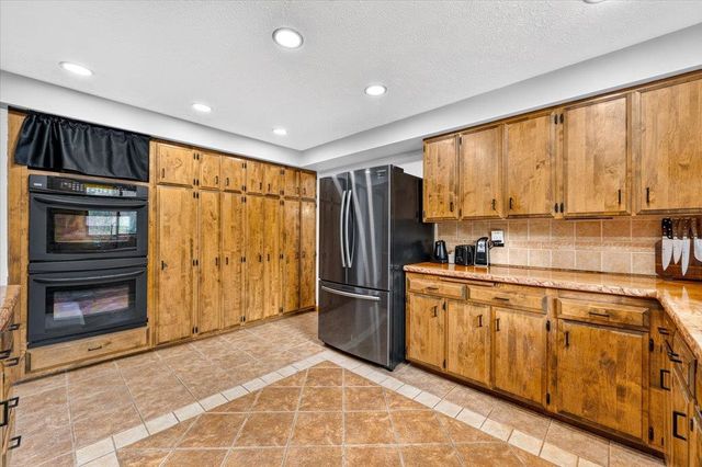 4504 E Lane Park Rd, Spokane, WA 99021