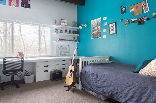 58 Hill St, Lexington, MA 02421