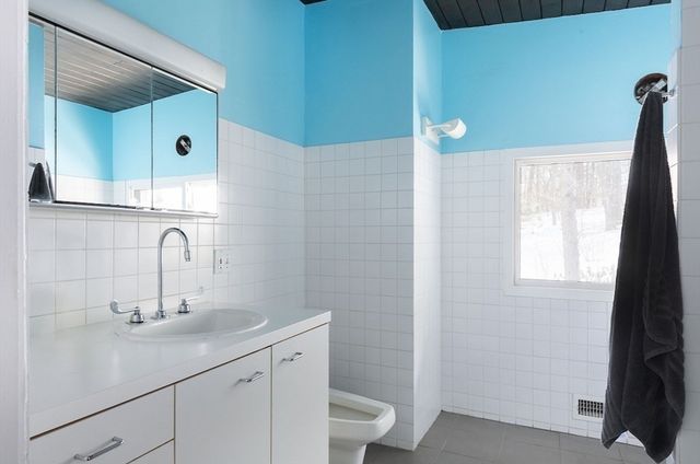 58 Hill St, Lexington, MA 02421