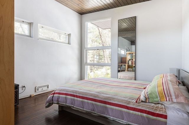 58 Hill St, Lexington, MA 02421