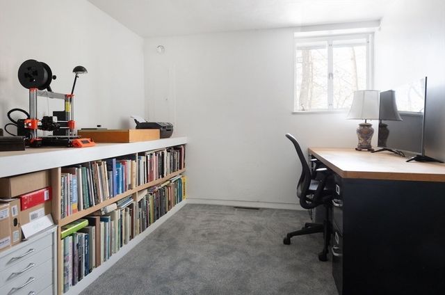 58 Hill St, Lexington, MA 02421