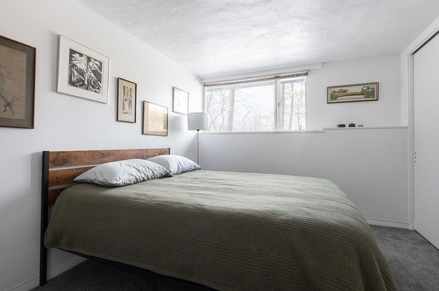 58 Hill St, Lexington, MA 02421