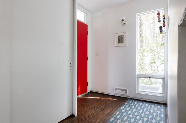 58 Hill St, Lexington, MA 02421