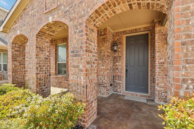 2713 Ranger Lane, Aubrey, TX 76227