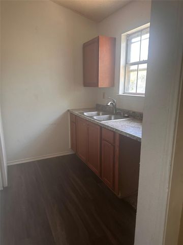 7517 Bethune Ave A & B, Austin, TX 78752
