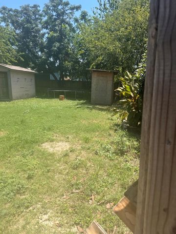 7517 Bethune Ave A & B, Austin, TX 78752