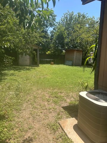 7517 Bethune Ave A & B, Austin, TX 78752